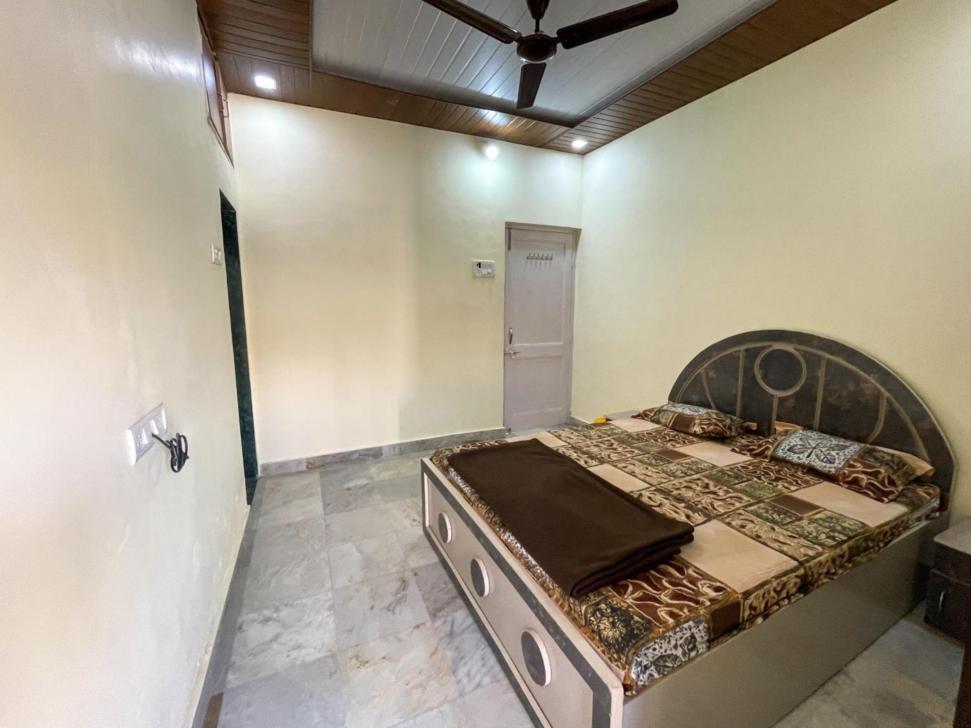 Zars Villa, Lonavala Buitenkant foto
