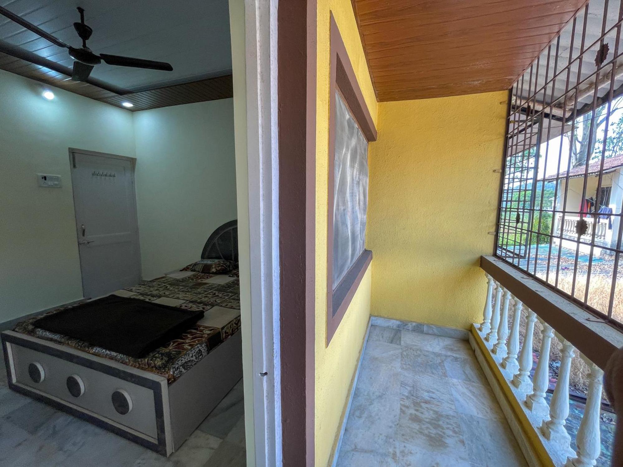 Zars Villa, Lonavala Buitenkant foto