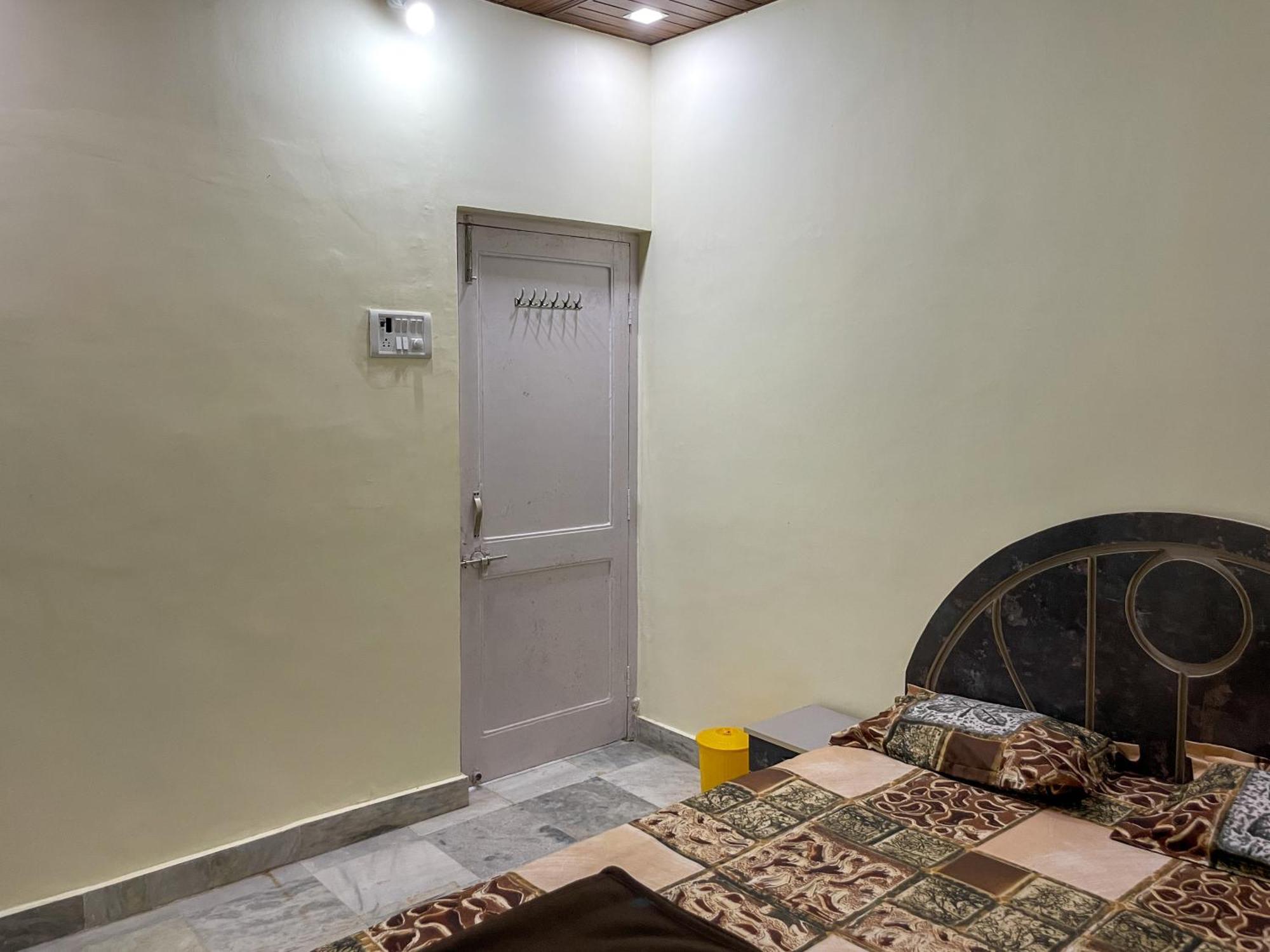 Zars Villa, Lonavala Buitenkant foto
