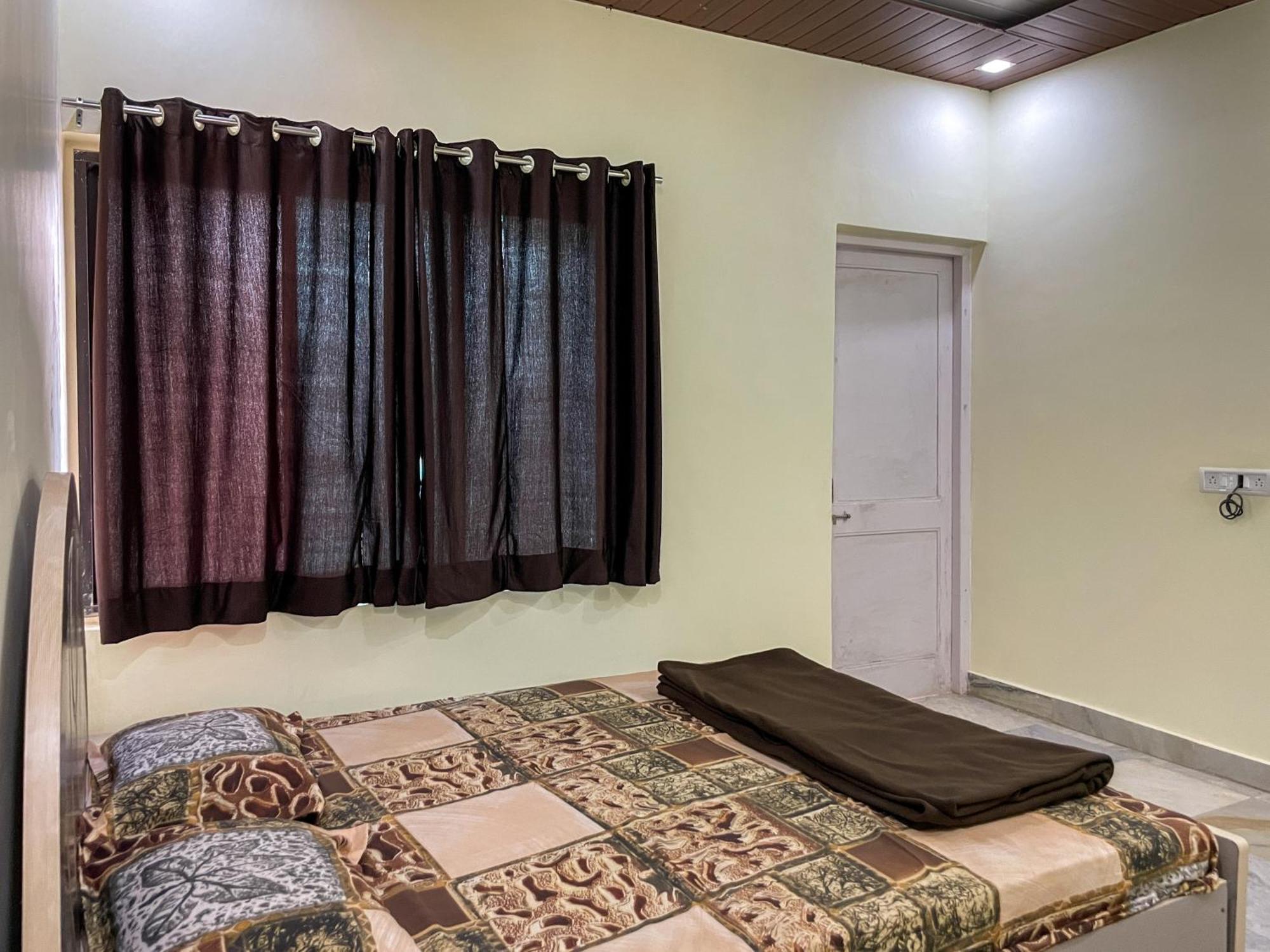 Zars Villa, Lonavala Buitenkant foto